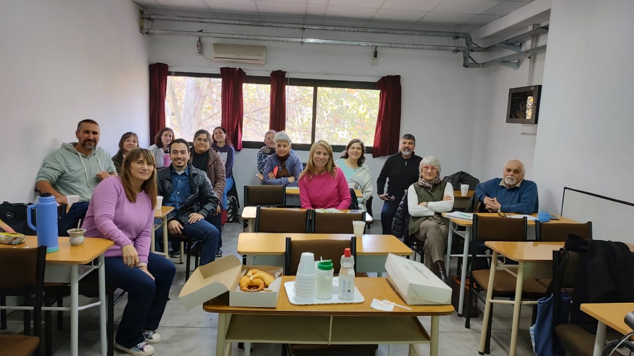 En este momento estás viendo Encuentro por Proyecto de Extensión: “Ciencia ciudadana en el censado del arbolado urbano”